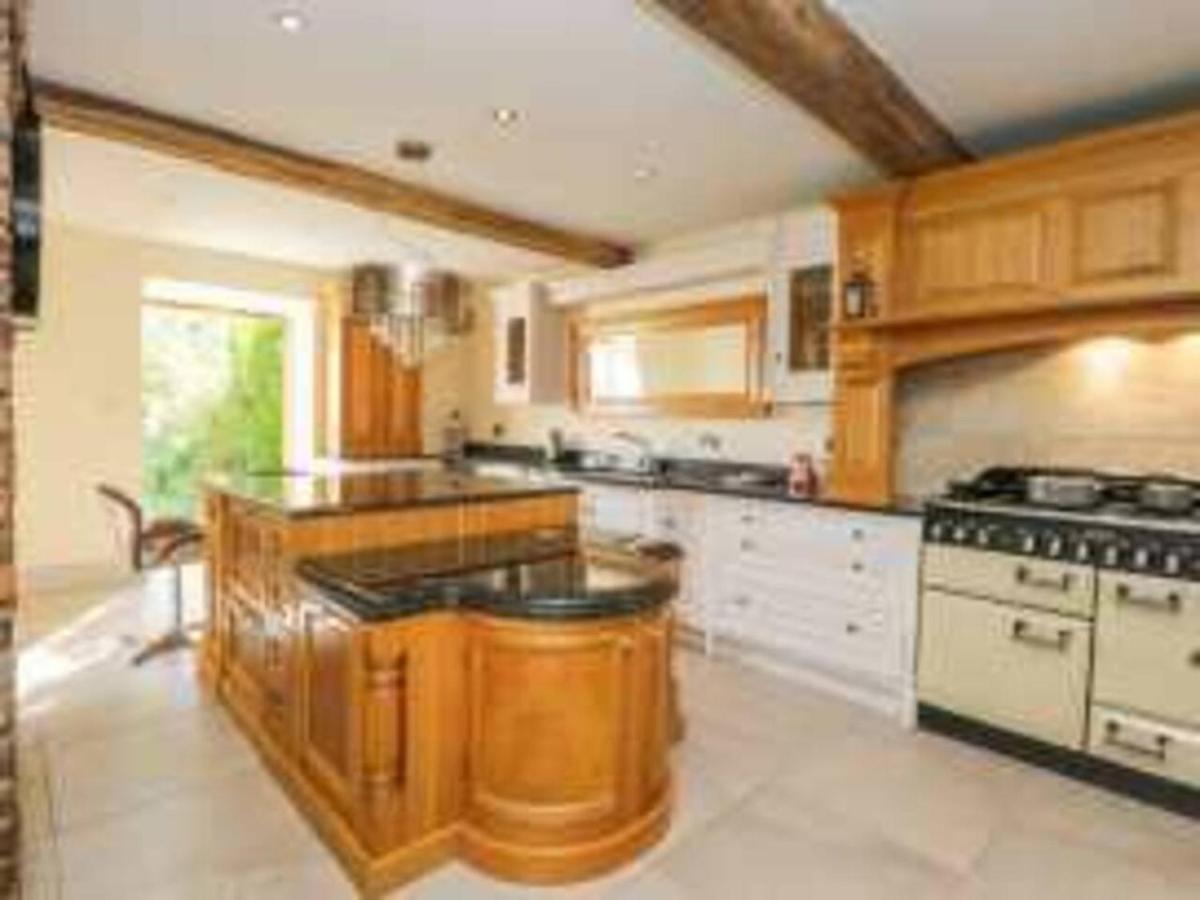 Meagill Farmhouse Hot Tub Bbq Hut Villa Otley  Exterior foto